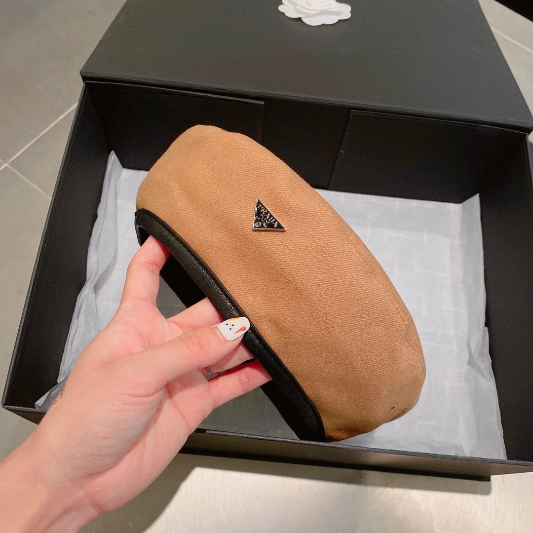 Шерстяной берет Prada - коричневый