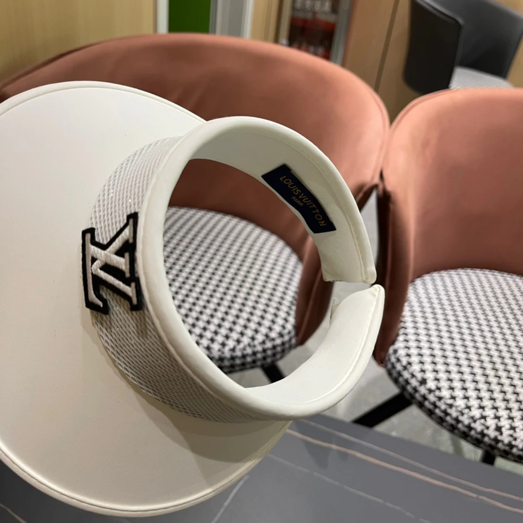 Новинка LV 2024 — Однотонная солнцезащитная шляпа — Белая