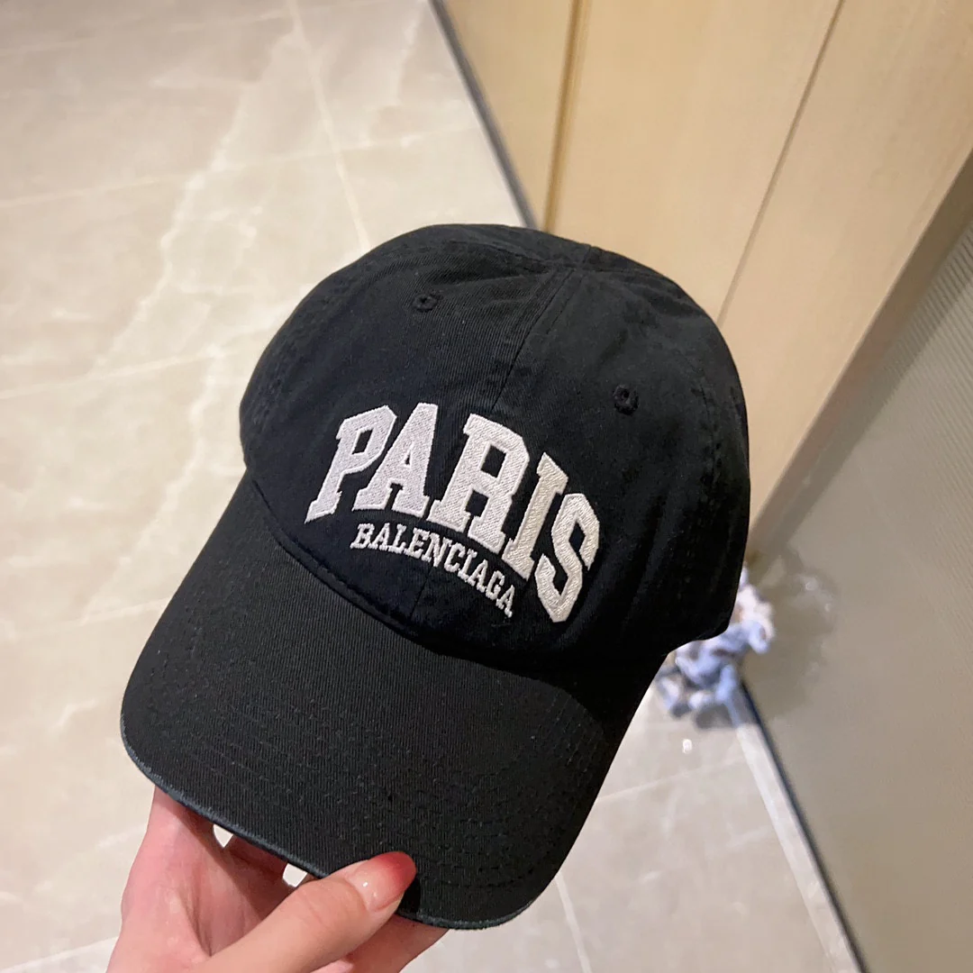 Бейсболка Balenciaga Весна/Лето 2023