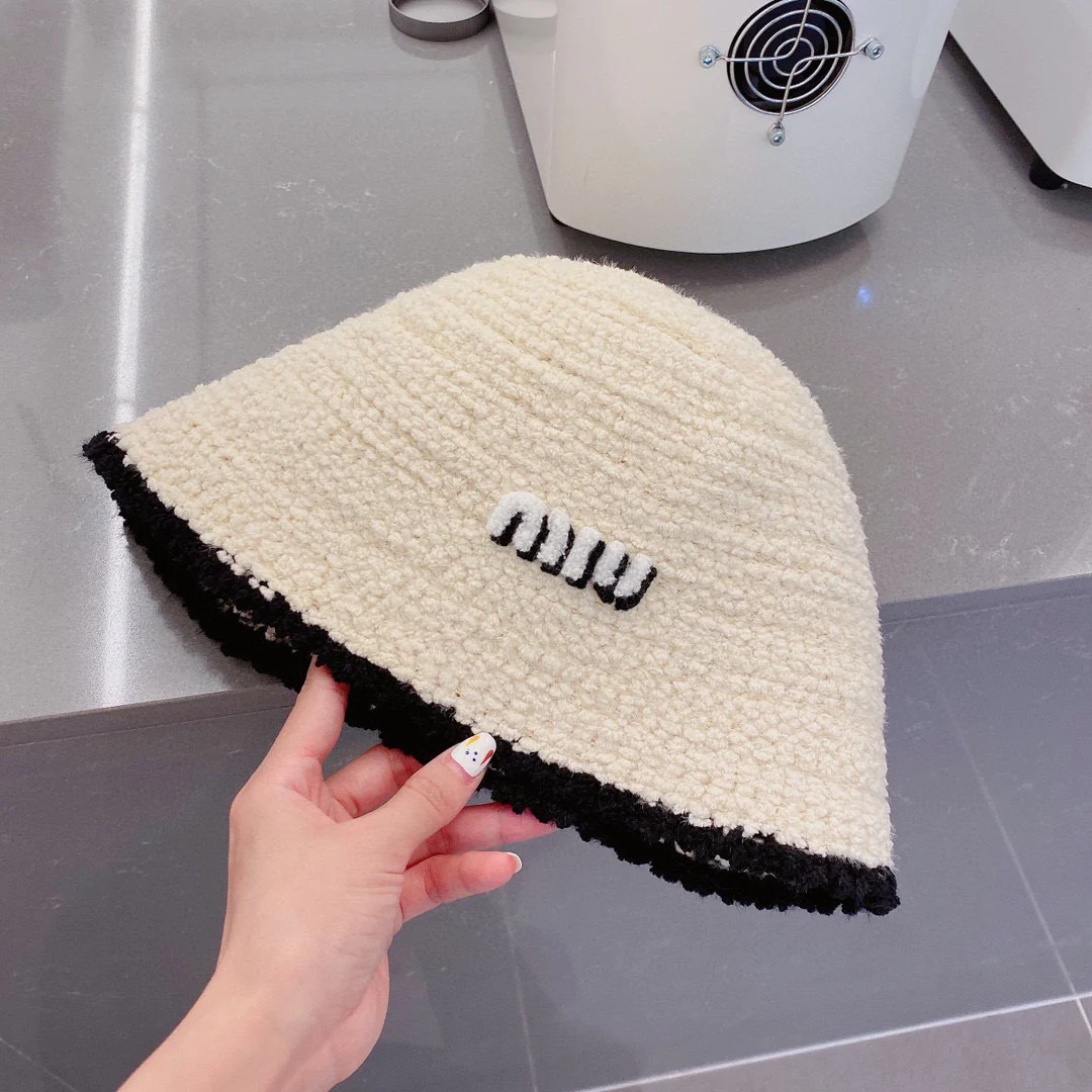 Miu Miu - Вязаная рыбацкая шапка - Белая - 1