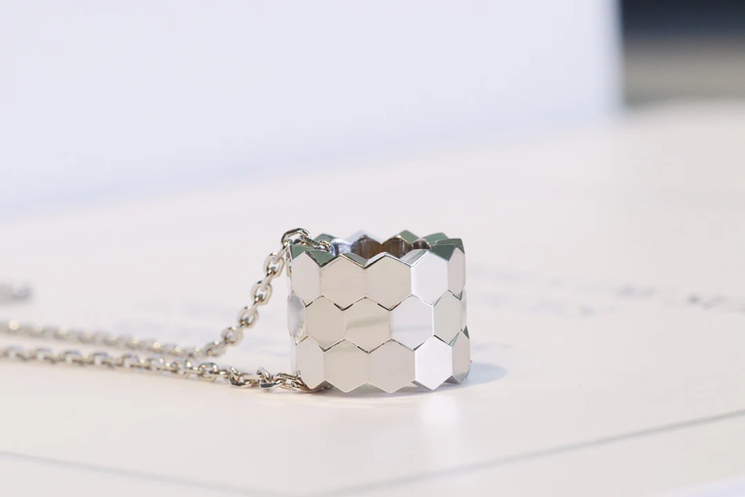 Колье Chaumet - 39-43 см