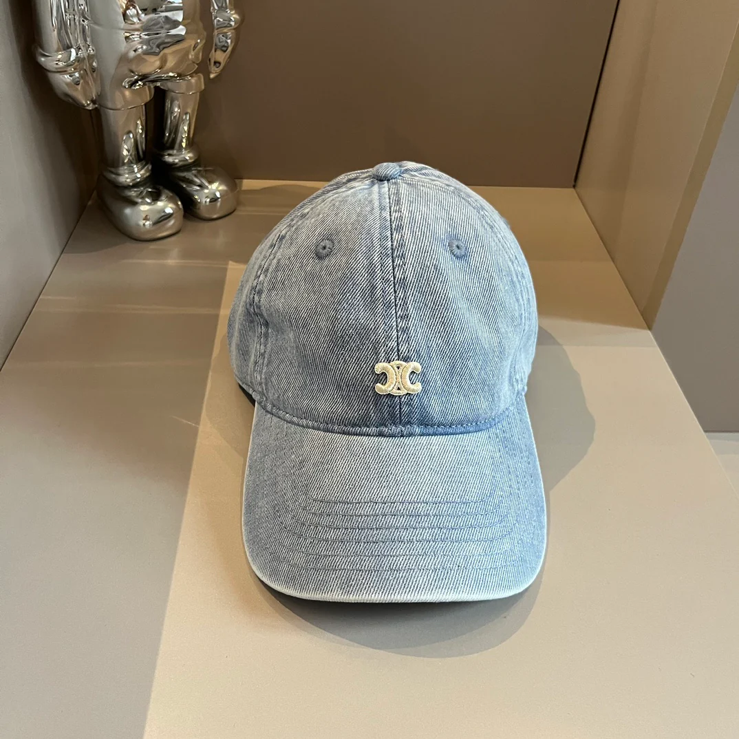 Бейсболка Celine из выстиранного денима - синяя