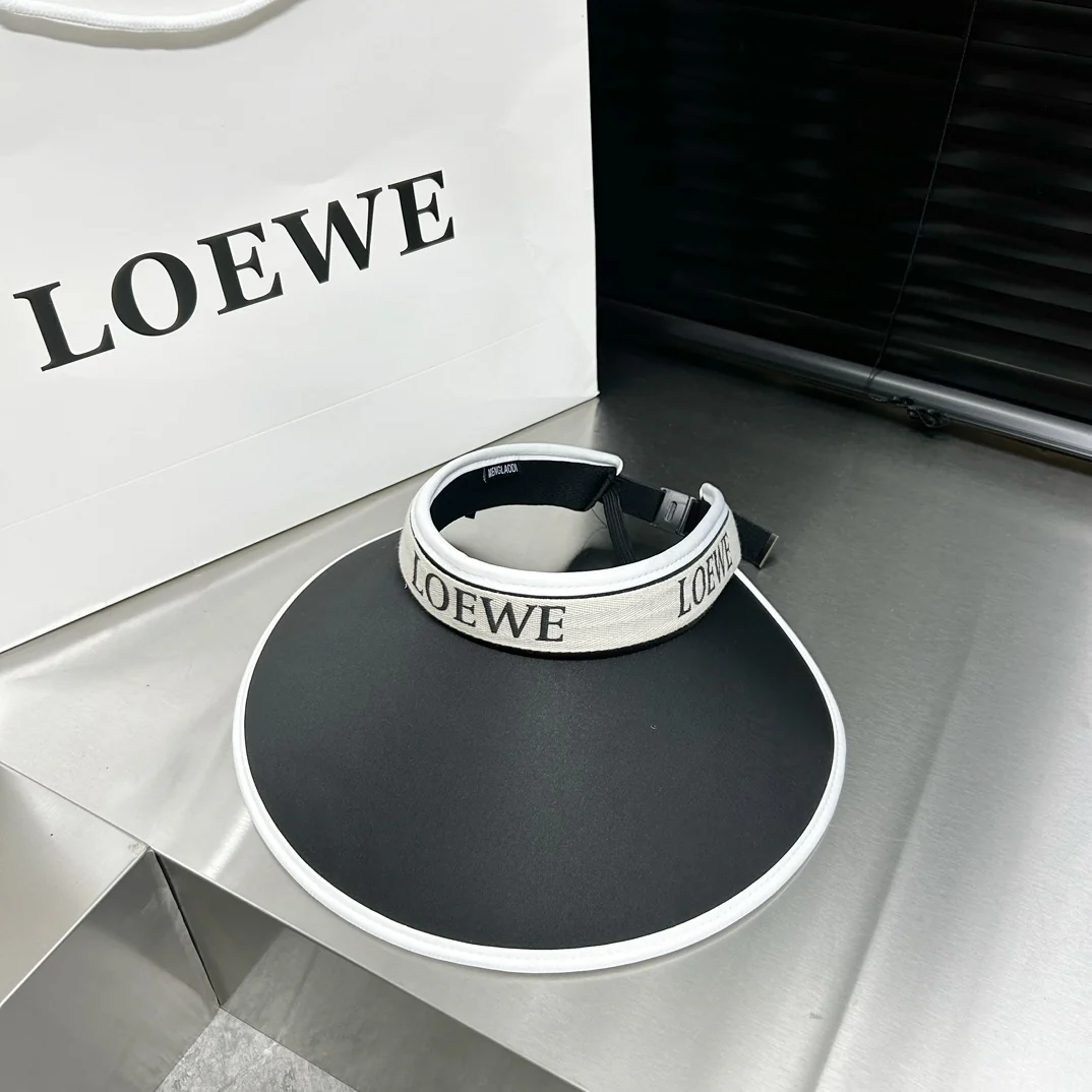 Новинка лета 2024 от LOEWE - Роскошная солнцезащитная шляпа из тесьмы.