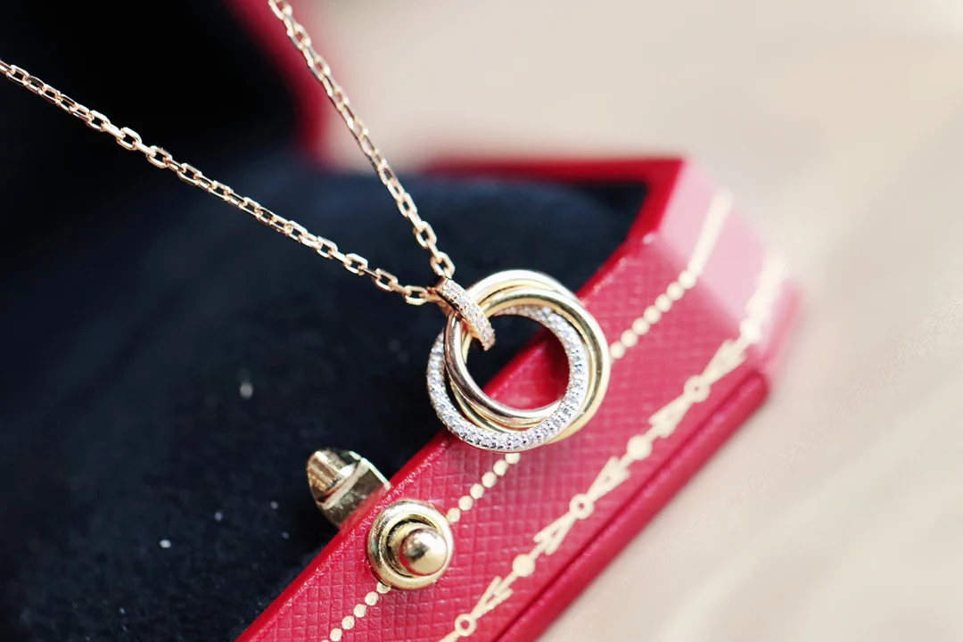 Cartier - Новое колье с тремя кольцами - двустороннее