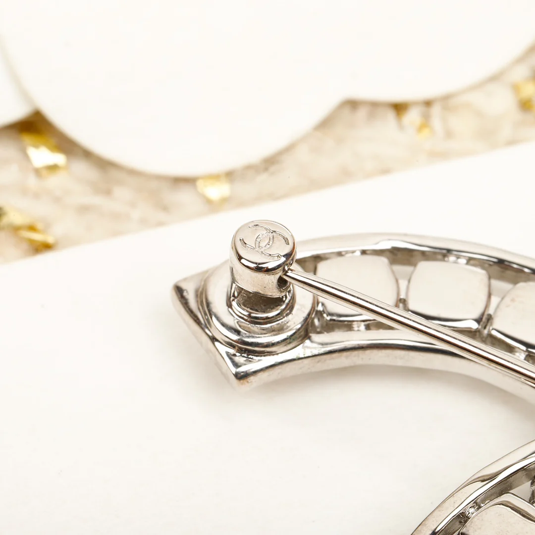 Брошь Chanel 138