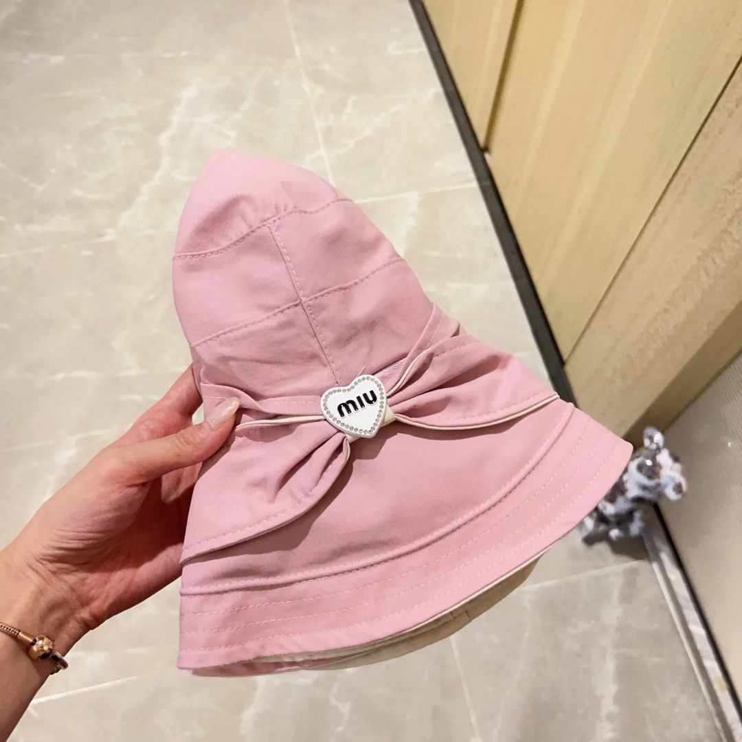 Новинка сезона весна/лето 2023 от Miu Miu - Широкополая панама с бантом - Розовая