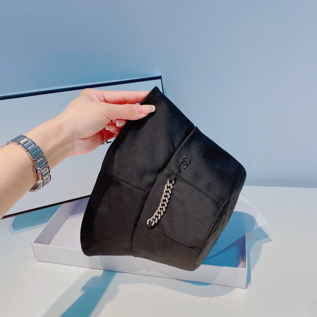 Рыбацкая шляпа Chanel