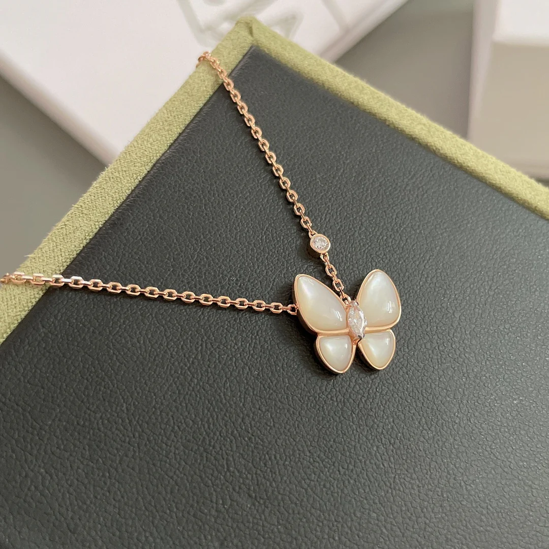 Van Vuitton - Колье 024