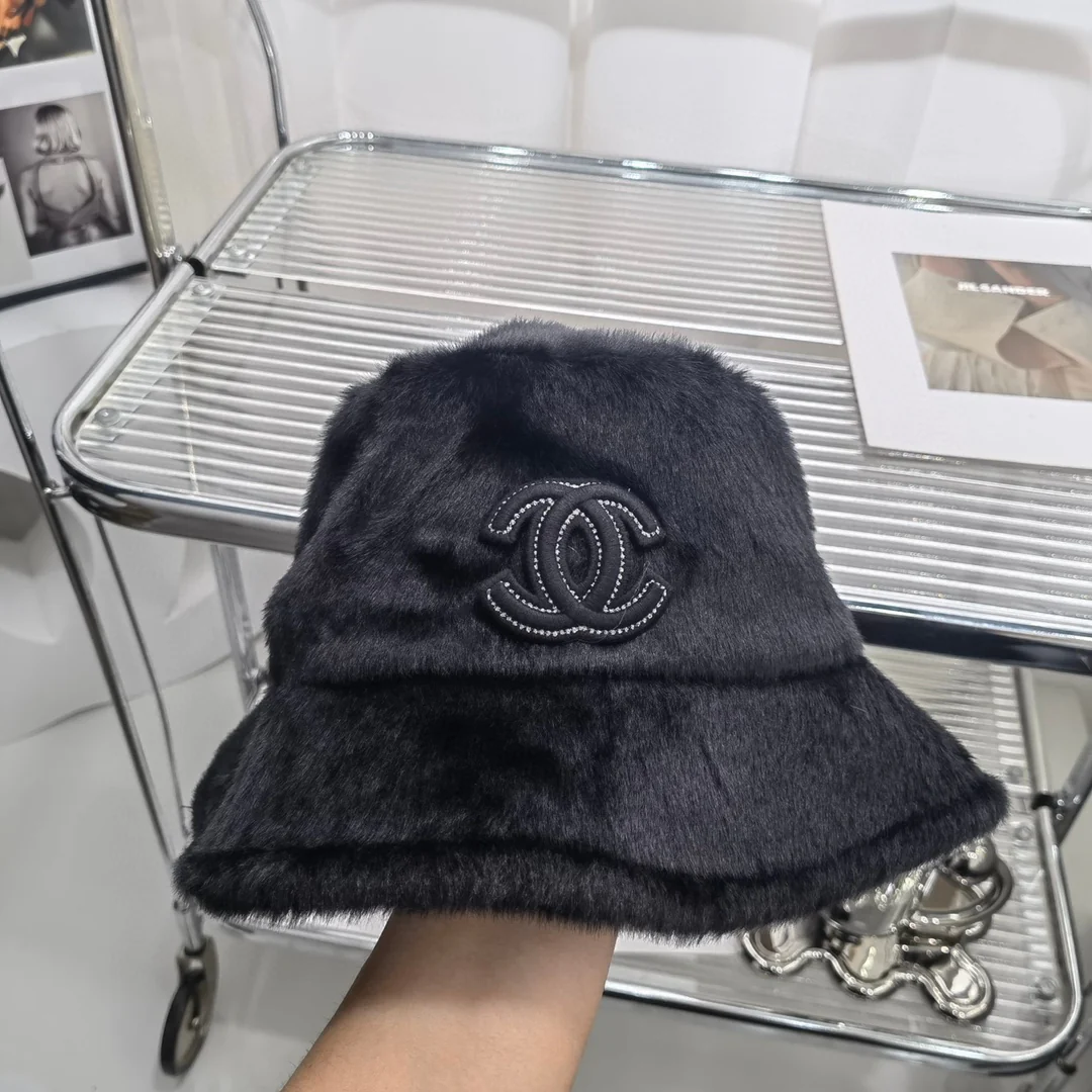 Рыбацкая шляпа Chanel из норки - 1