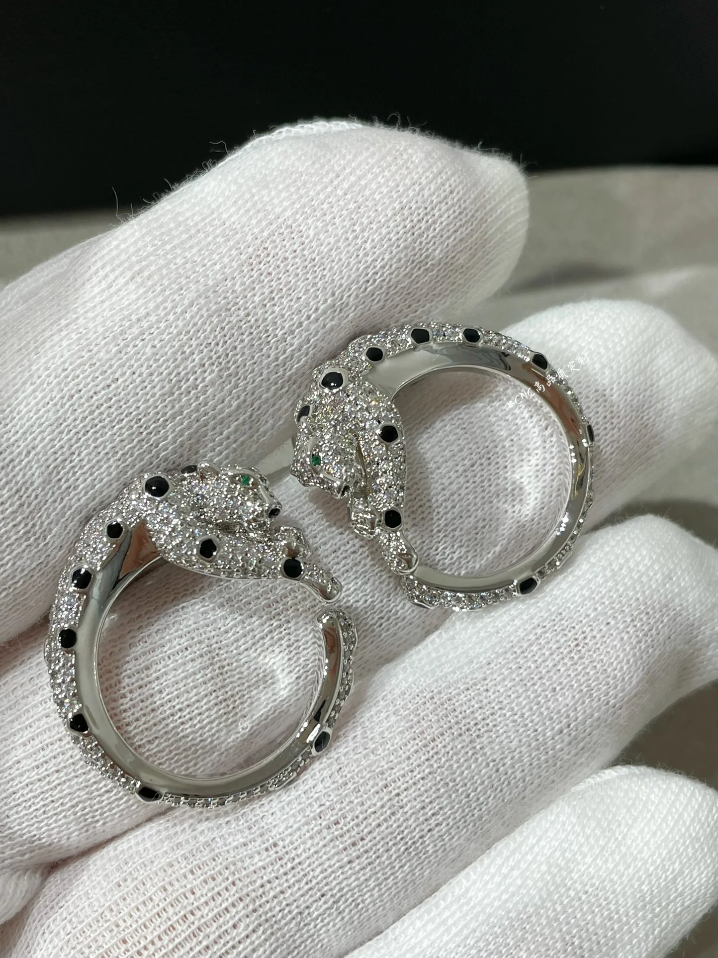 Серьги Cartier 051