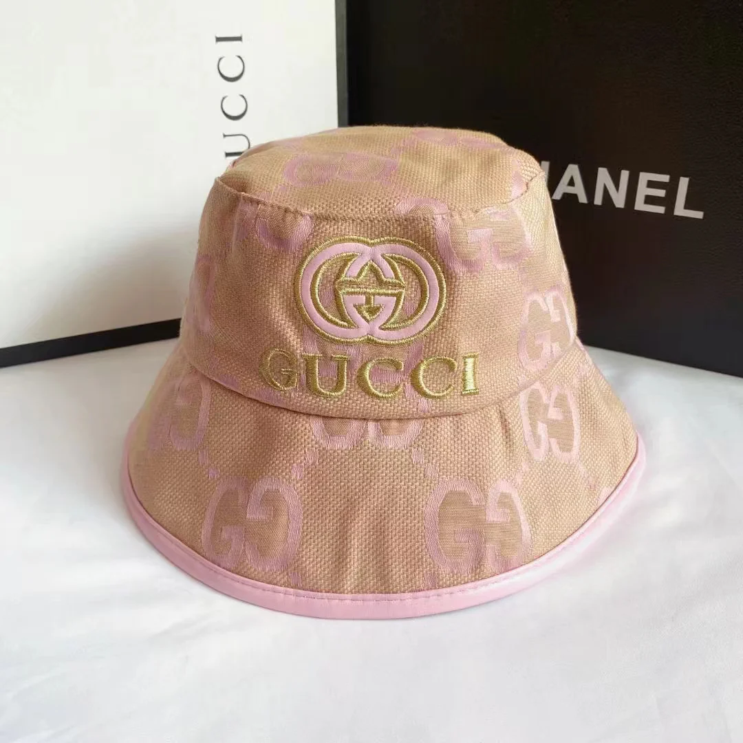 Новая коллекция Gucci начала осени 2023 года - Рыбацкая шляпа - 1