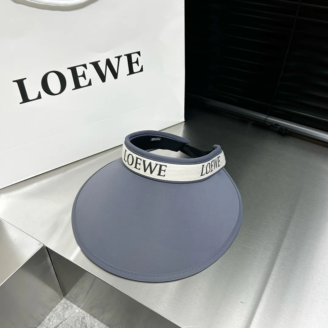 Новинка лета 2024 от LOEWE - Роскошная солнцезащитная шляпа из тесьмы.