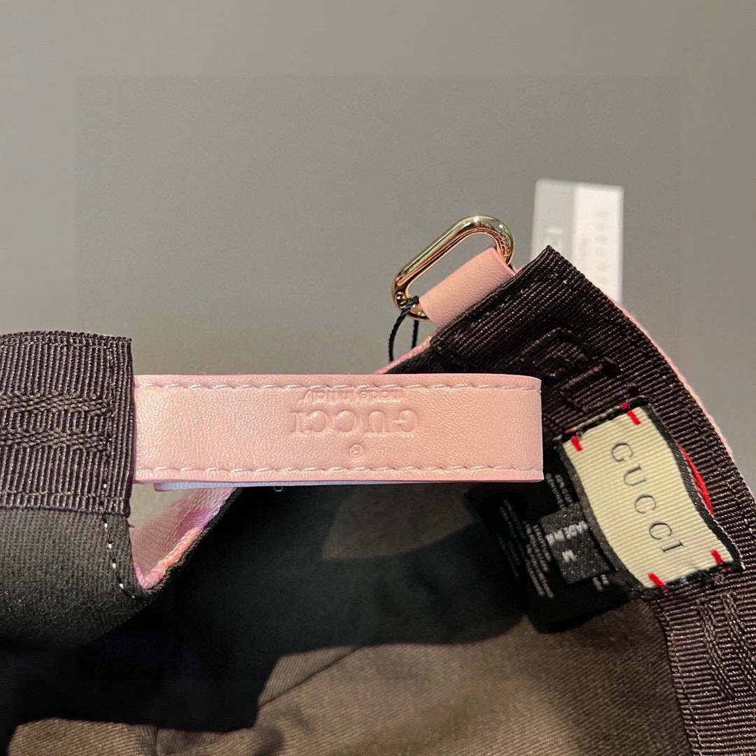 Бейсболка Gucci - розовая с двойной буквой G
