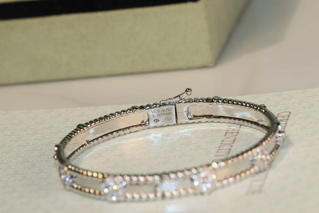 VCA-Браслет-3