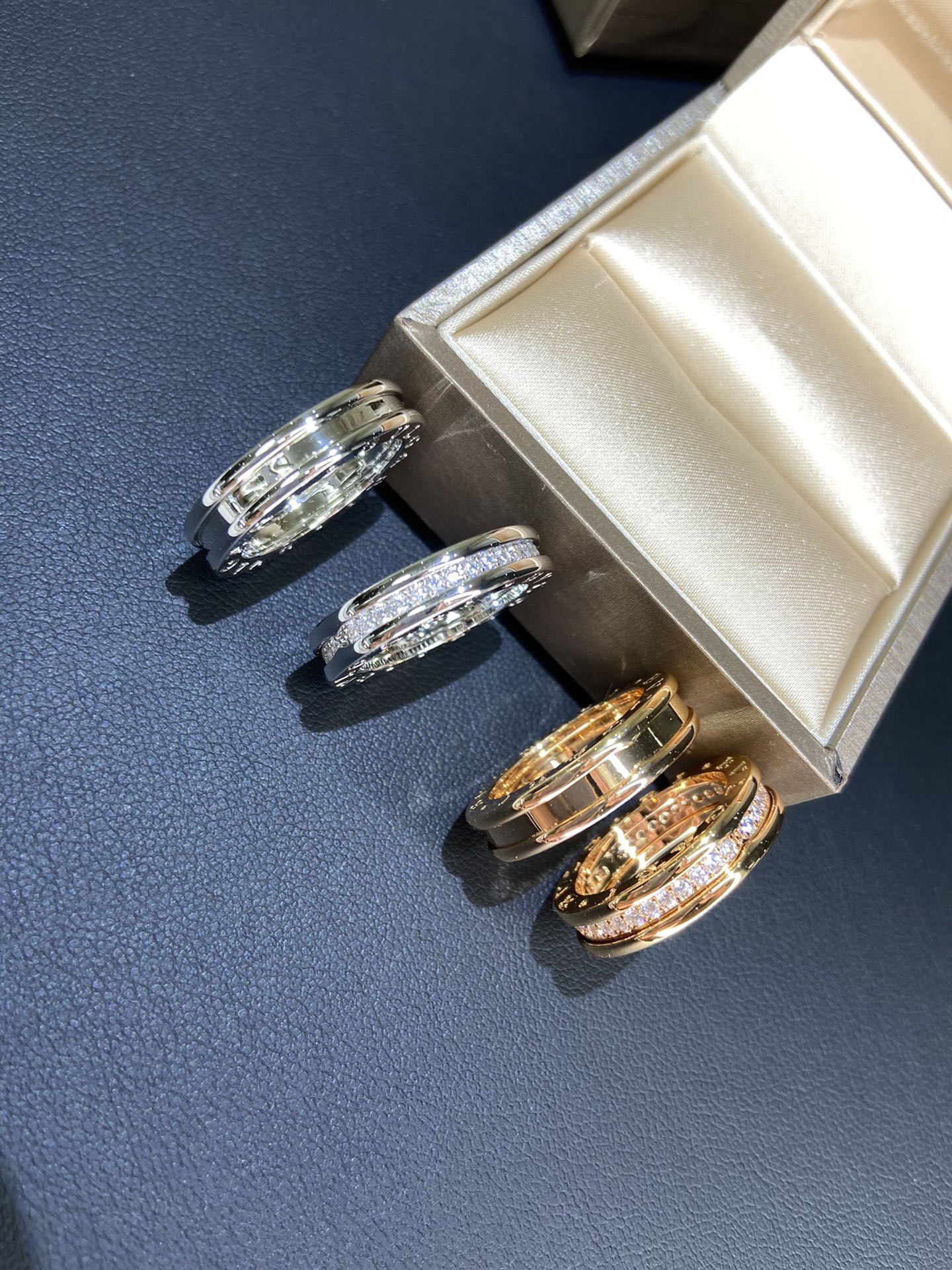 Кольцо Bvlgari 018