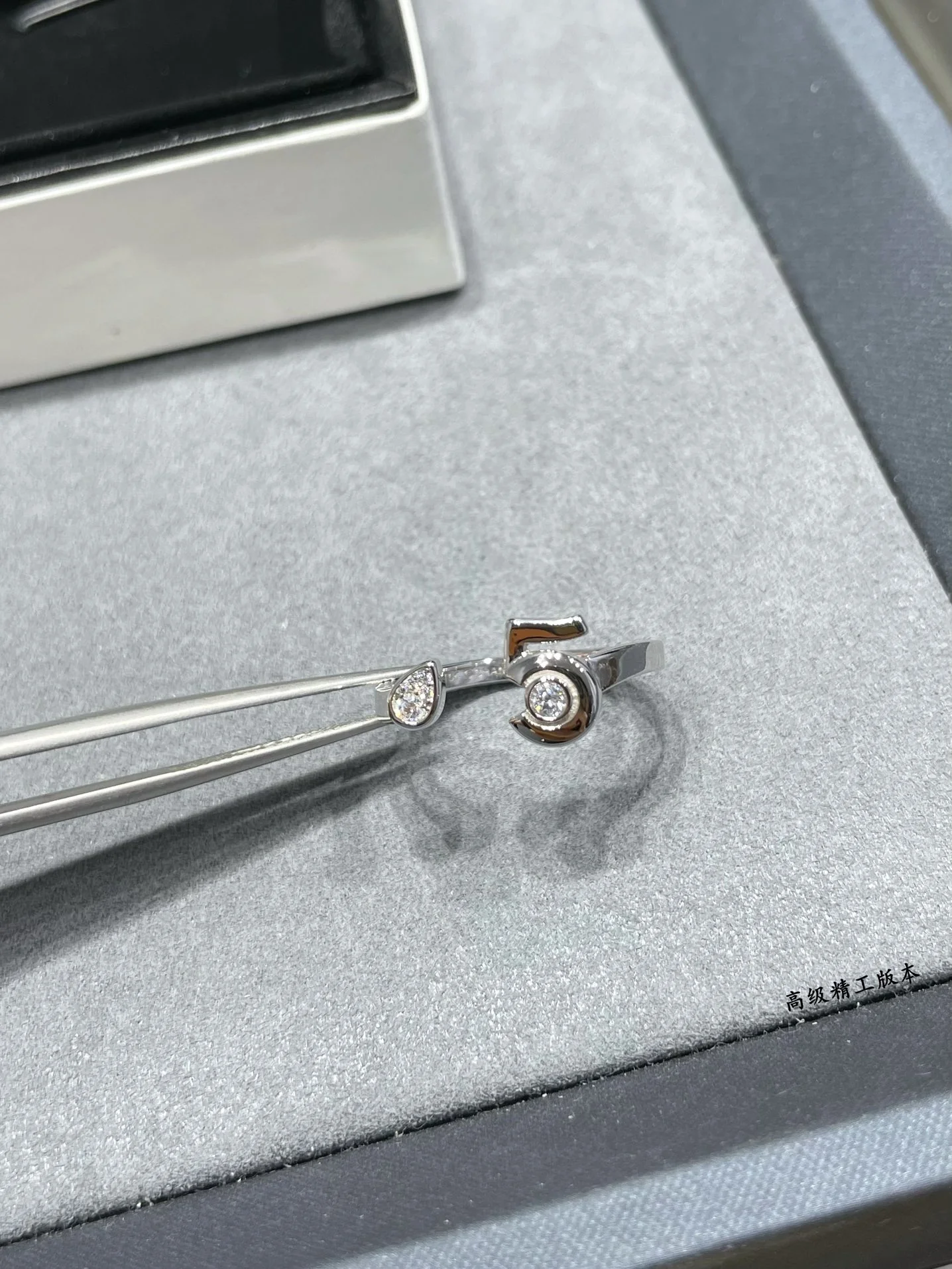 Кольцо Chanel 044