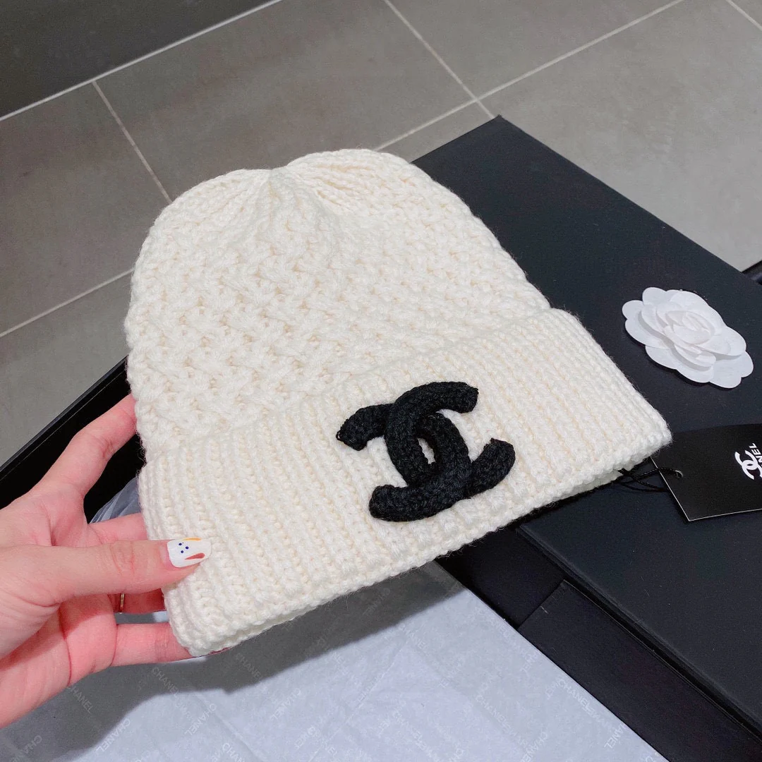 Chanel - Шерстяная вязаная шапка - Белая