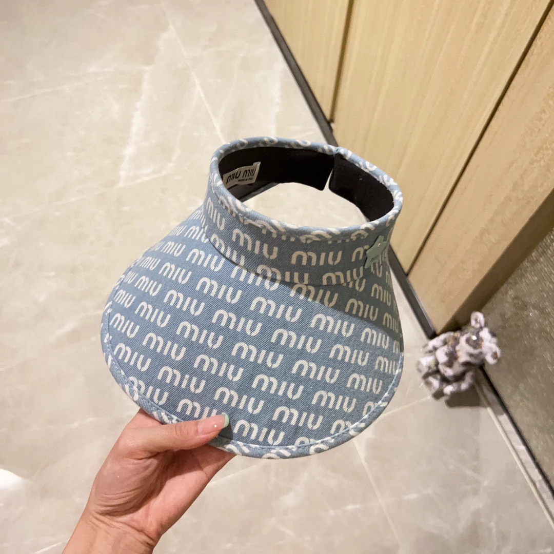 Новинка лета 2023 от Miu Miu - Кепка-козырек - Солнцезащитная шляпа - Светло-голубая