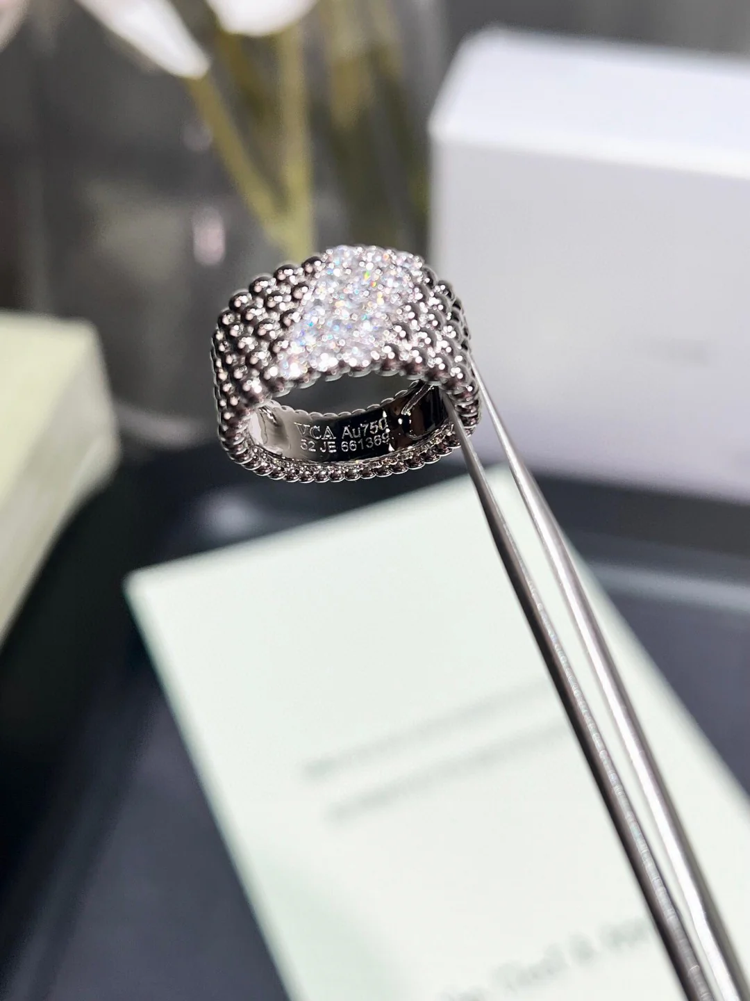 Ван Век - Кольцо 028