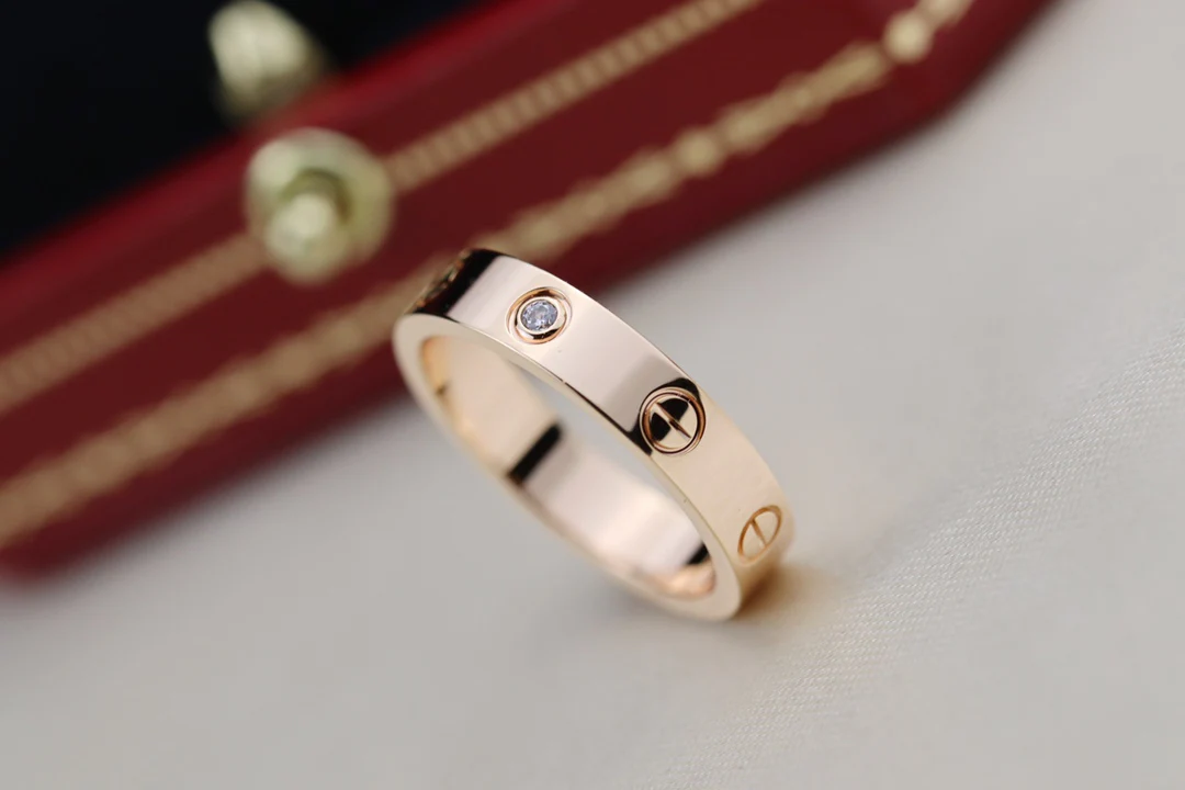 Тонкое кольцо Cartier Love - розовое золото - 3 бриллианта