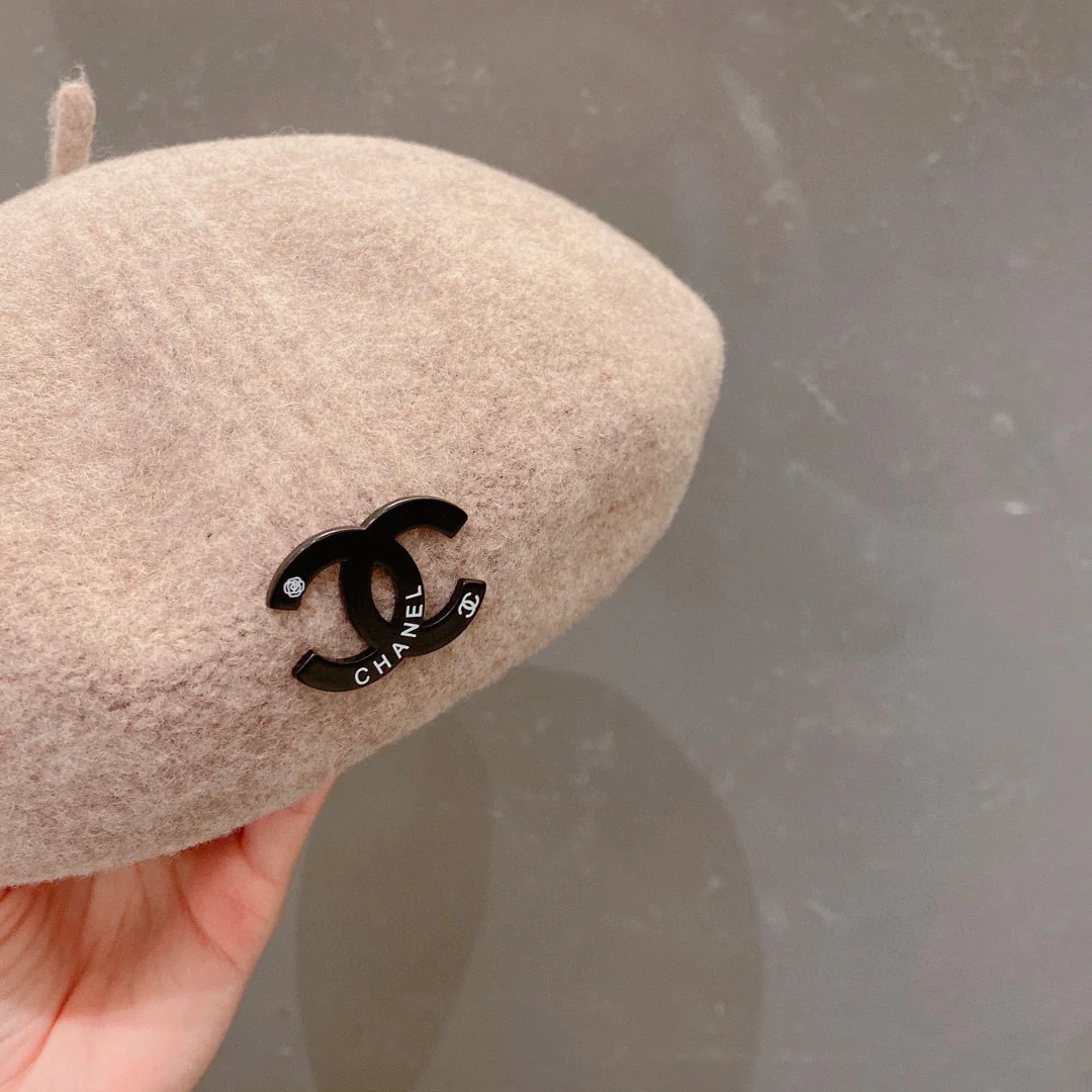 Шерстяной берет Chanel — абрикосовый