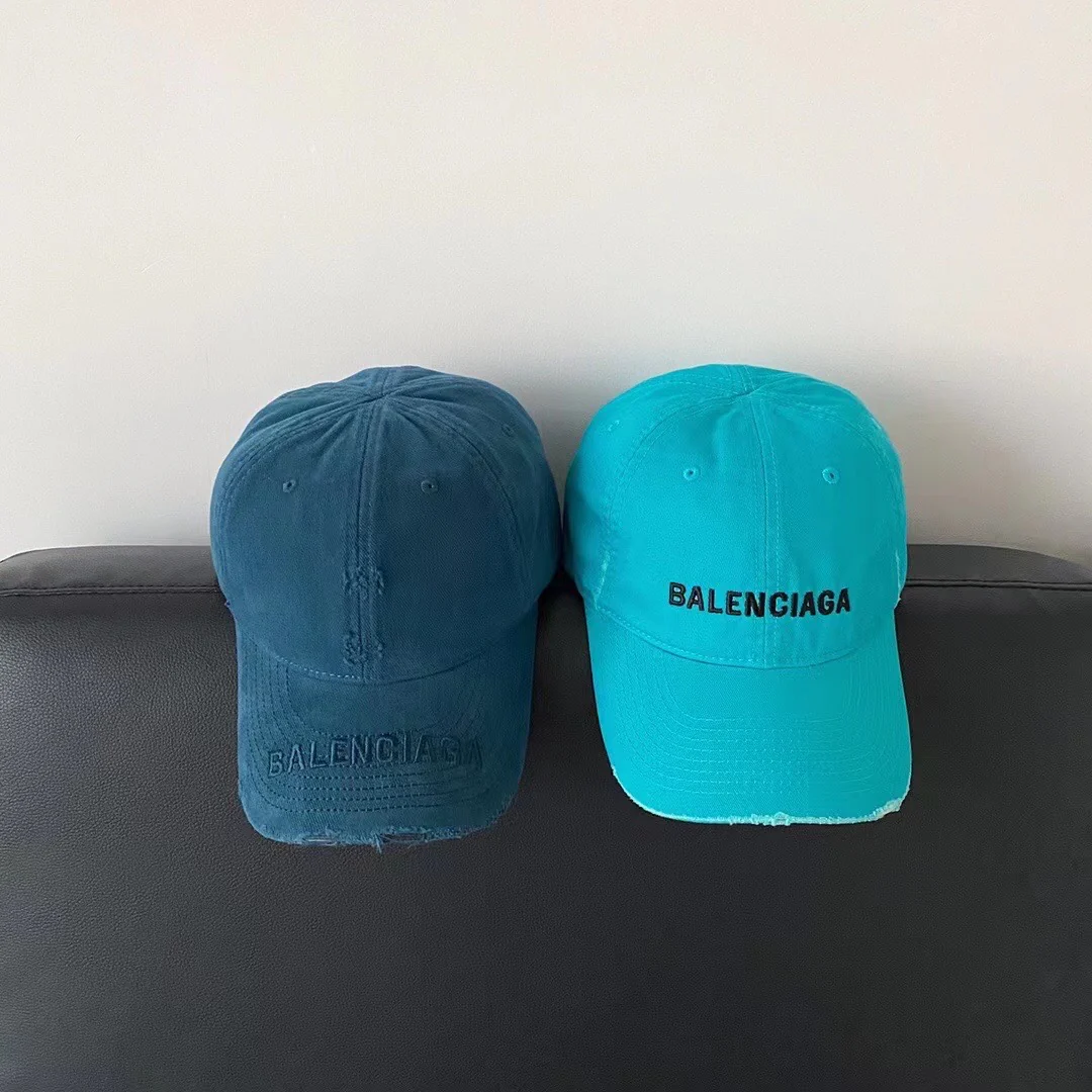 Бейсболка Balenciaga с вышивкой - синяя