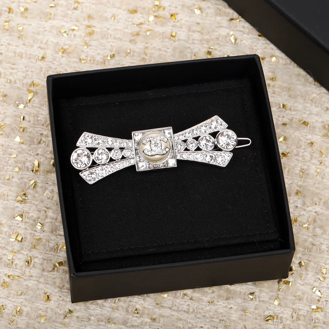 Заколка для волос Chanel 007