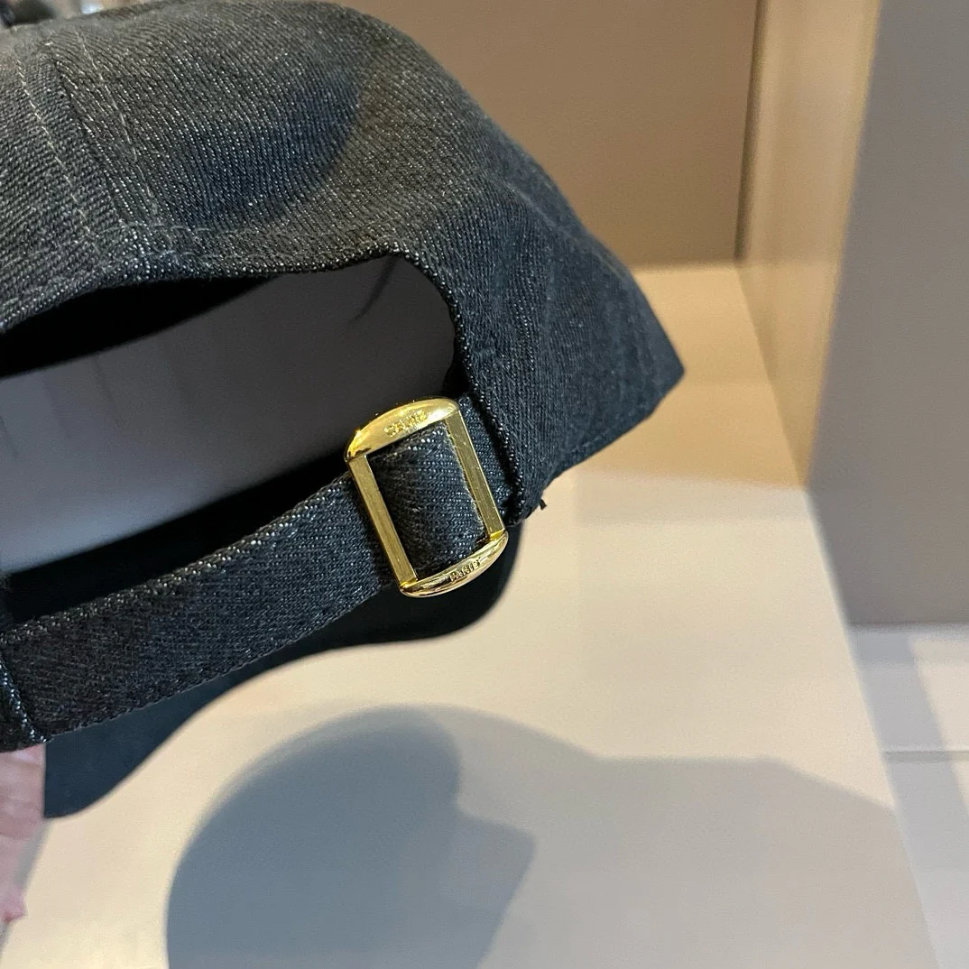 Celine - Стильная бейсболка с английской надписью - Унисекс