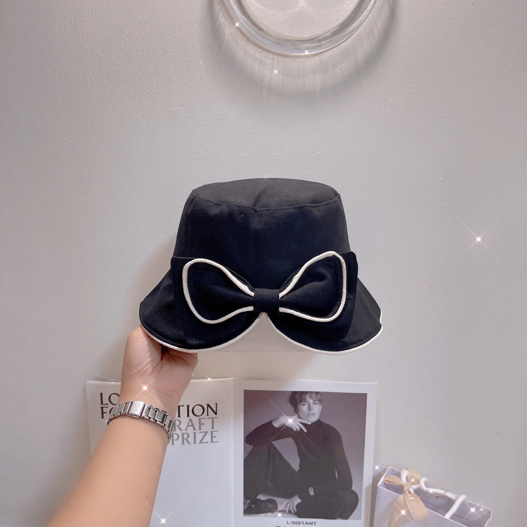 Шляпа рыбака Chanel с разрезом сзади и бантом, весна/лето, черная