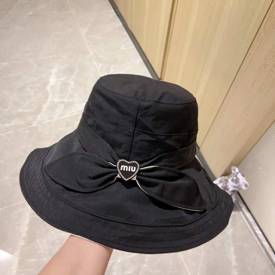 Новинка весны/лета 2023 года от Miu Miu — Широкополая рыбацкая шляпа с бантом — Черная