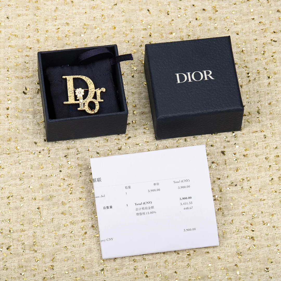 Брошь Dior 008