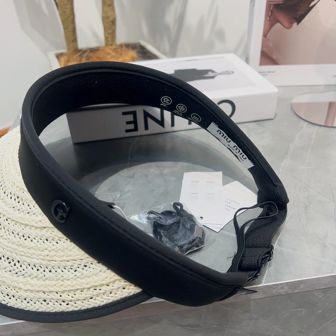 Новинка лета 2023 от Miu Miu - Соломенная шляпа-козырек - Солнцезащитная шляпа - Белая