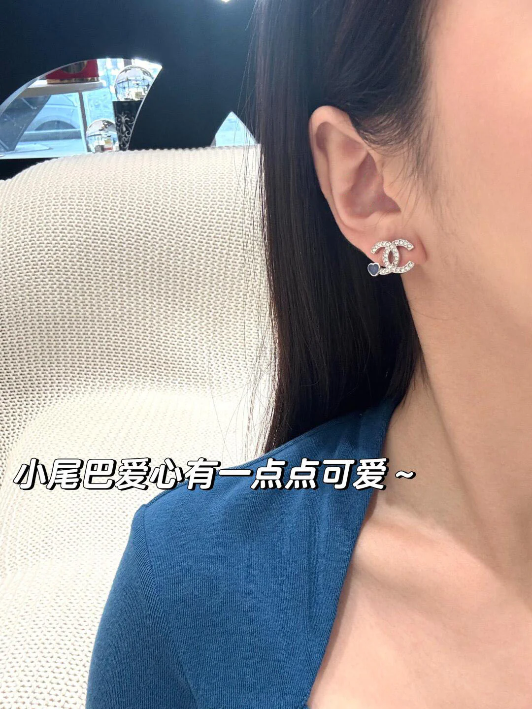 Chanel - Розовые серьги в форме сердца с двойной буквой С (25 пенсов)