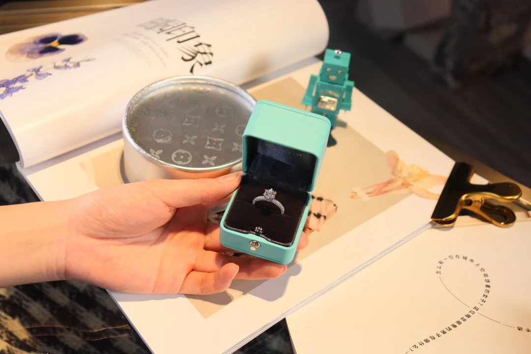 Кольцо Тиффани - 36