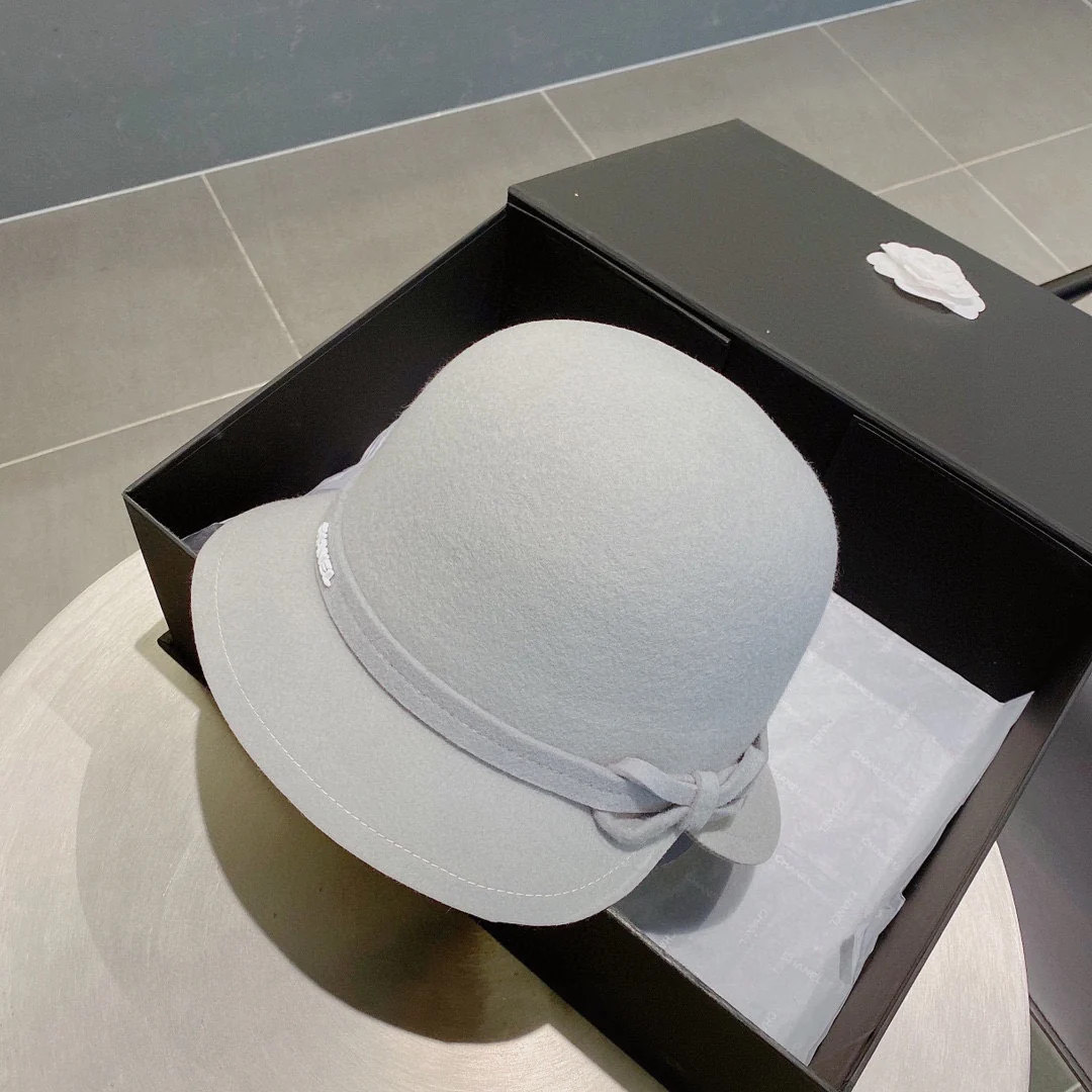 Chanel - Шерстяная шляпа - Серая