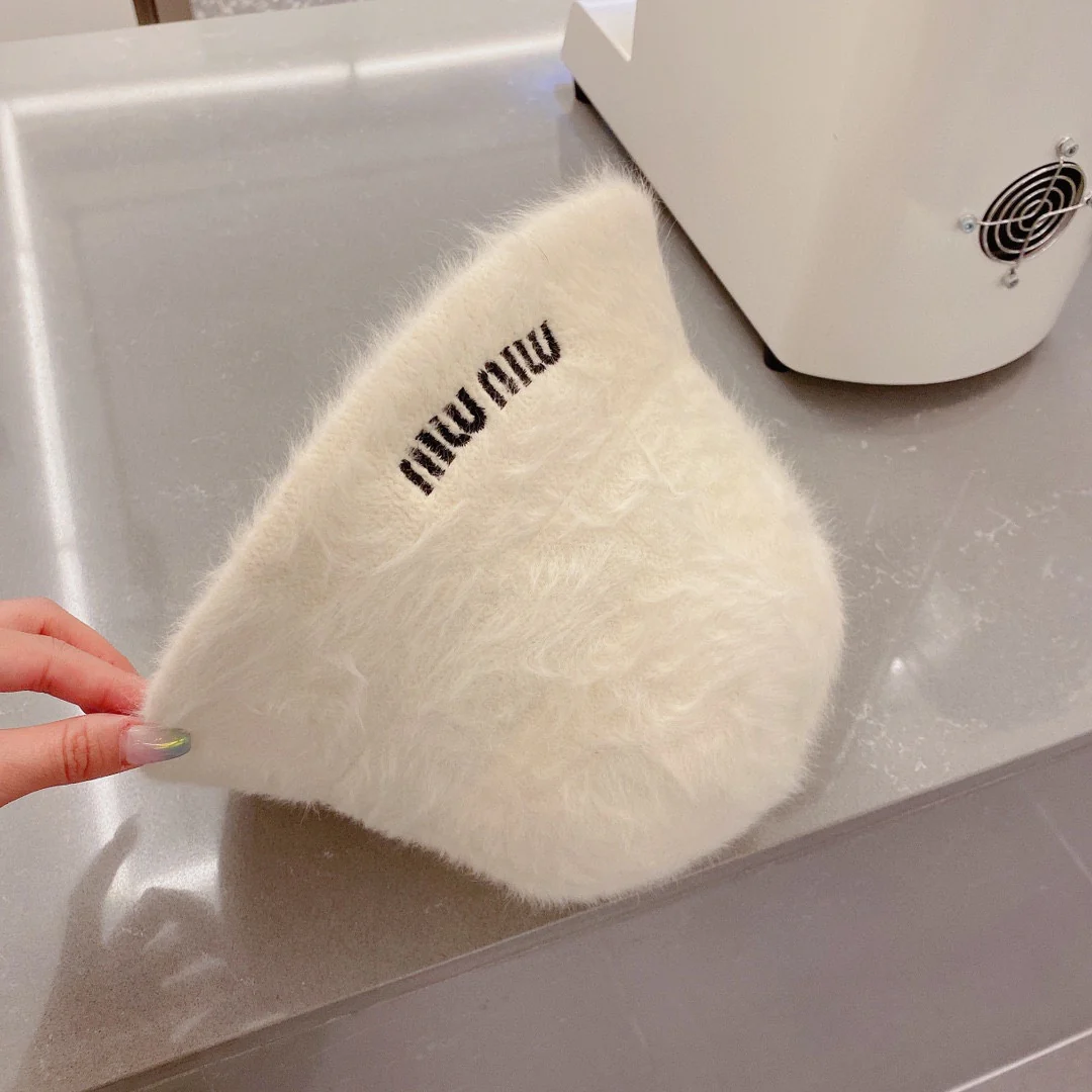 Miu Miu - Рыбацкая шляпа из кроличьего меха - Белая