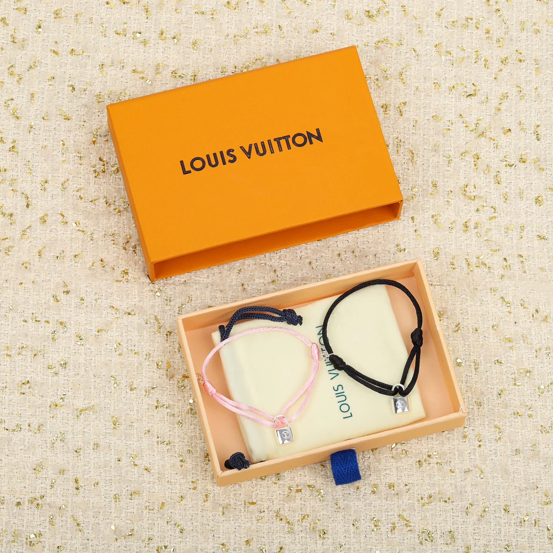 Браслет LV - 18