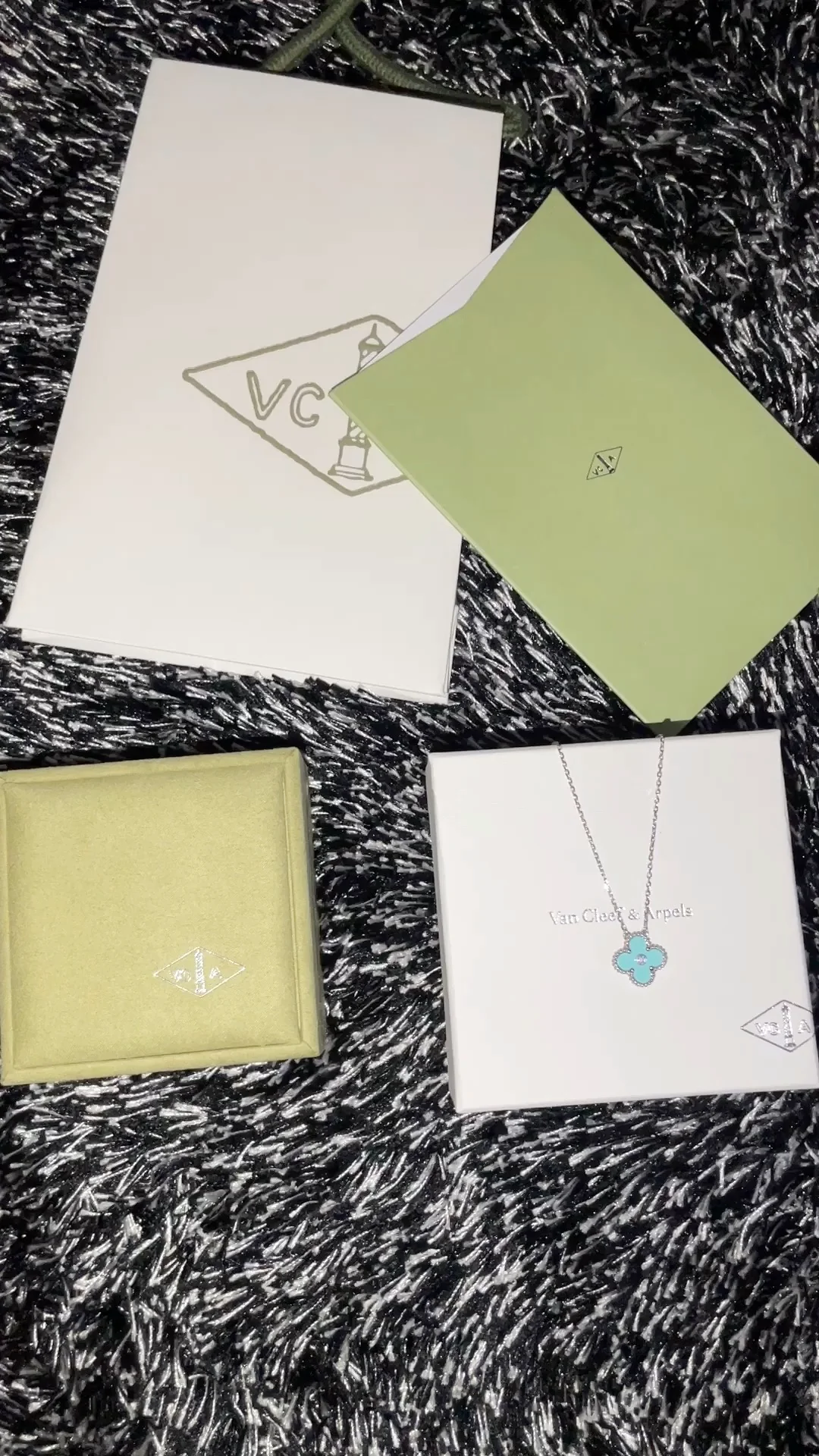 Van Ville - Колье 073