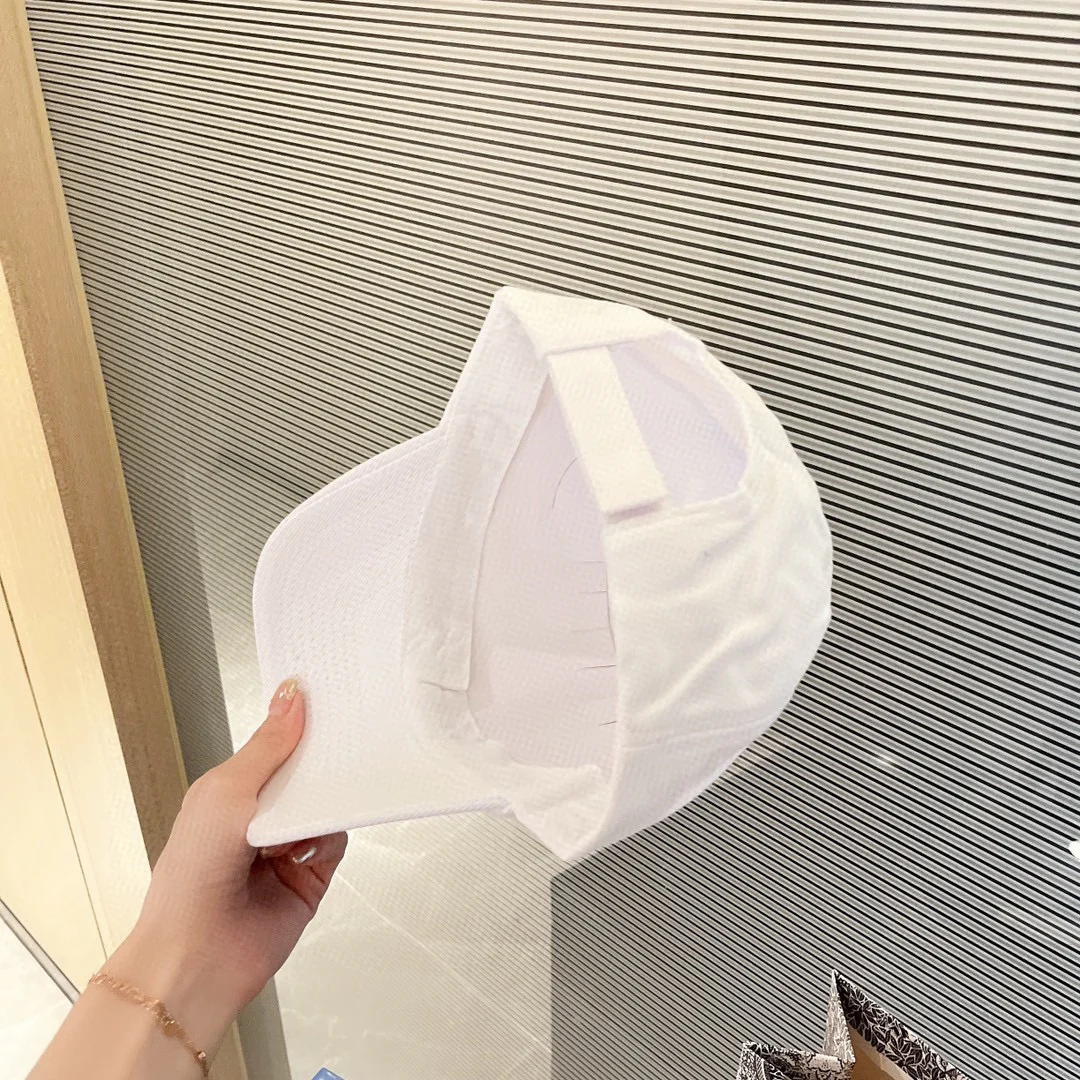 Balenciaga - Минималистичная бейсболка - 1