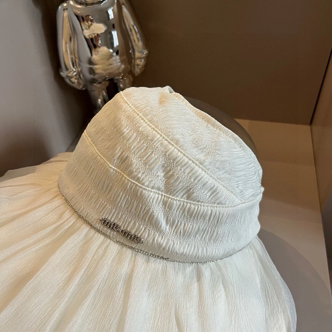 Miu Miu - Новая элегантная рыбацкая шляпа 2024 года - белая