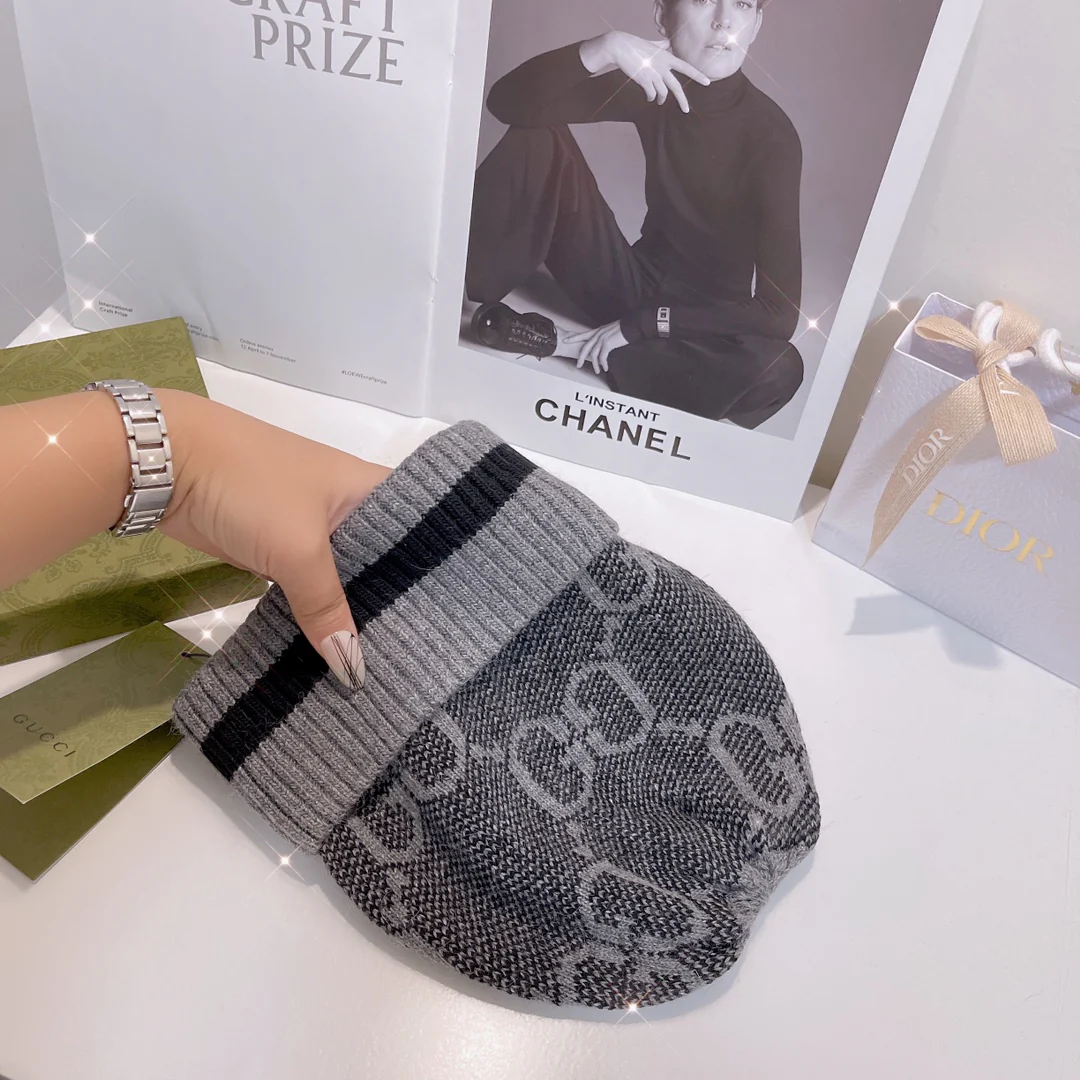 Gucci - Эластичная вязаная шапка-бини - Серая