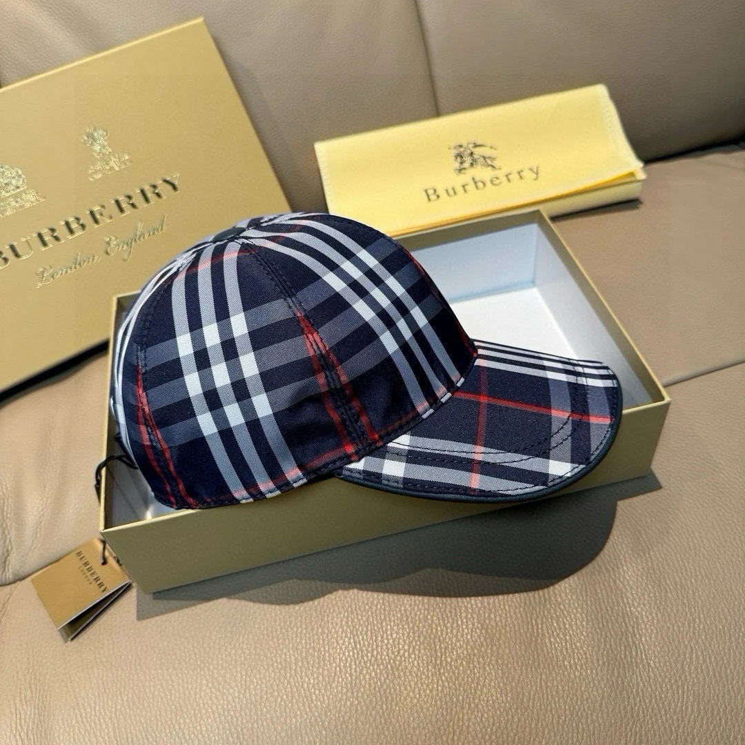 Бейсболка Burberry Classic Check, черная