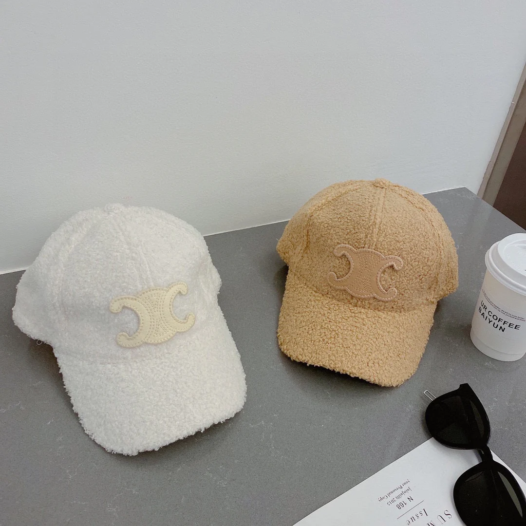 Celine - Бейсболка из овчины - Белая