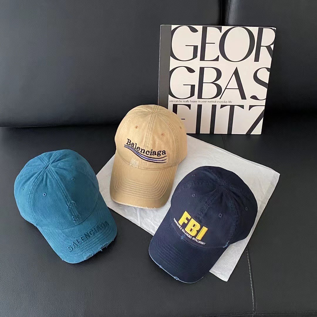 Бейсболка Balenciaga с вышивкой - синяя