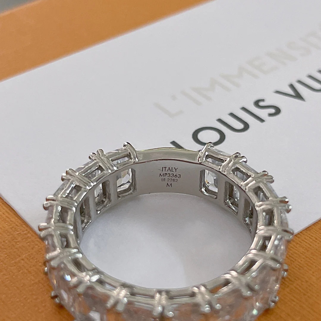 LV Ring 021