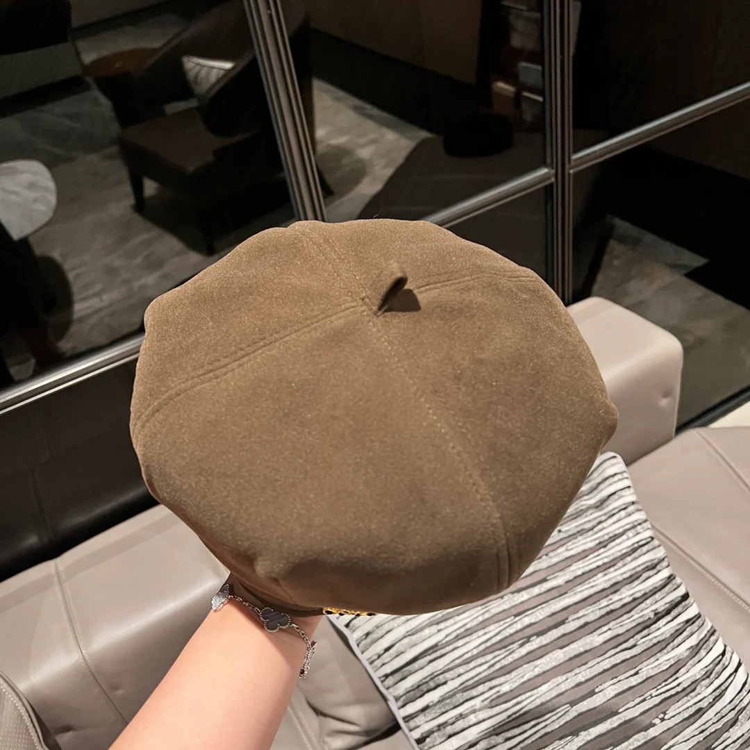 Новейший берет Chanel 2022 года