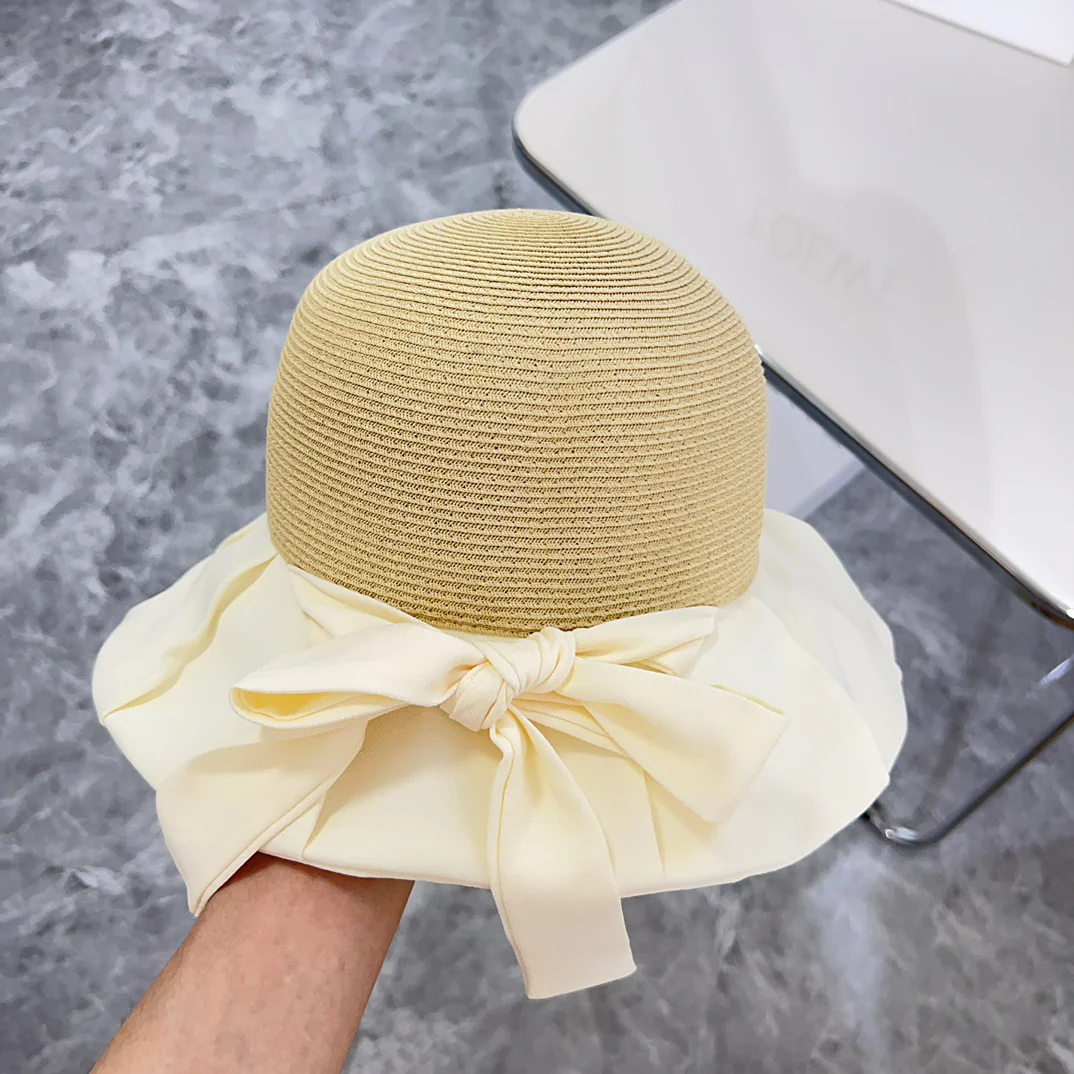 Новая солнцезащитная шляпа Celine 2024 с бантом в стиле пэчворк - белая.