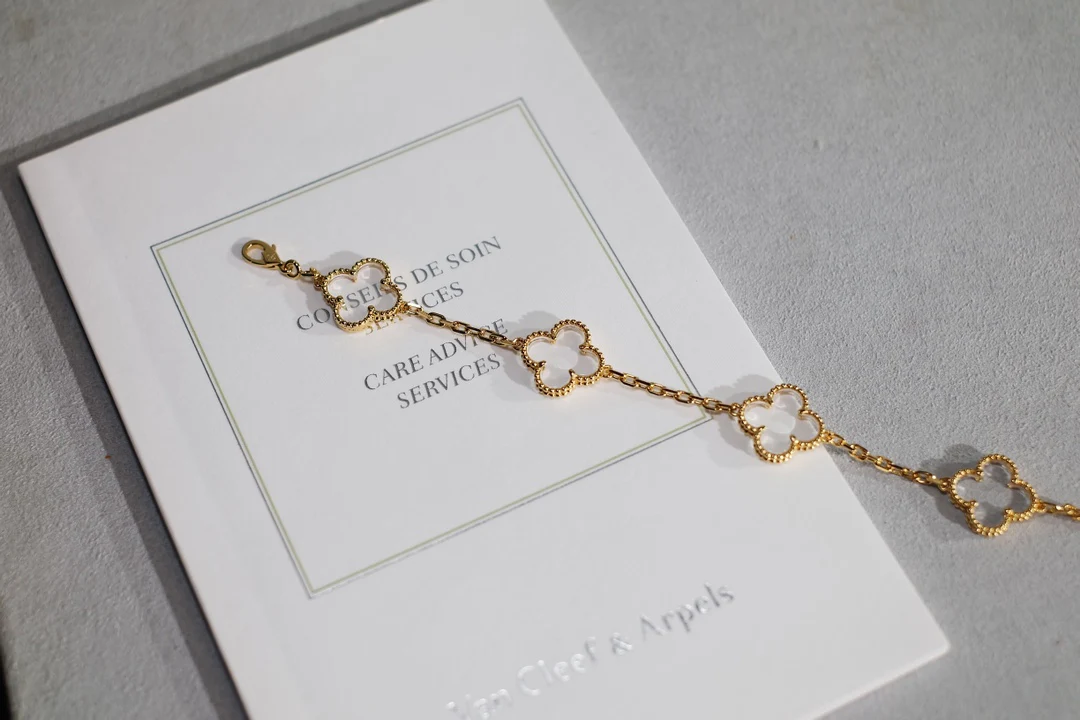 Браслет VCA - Изображение из коллекции - 1