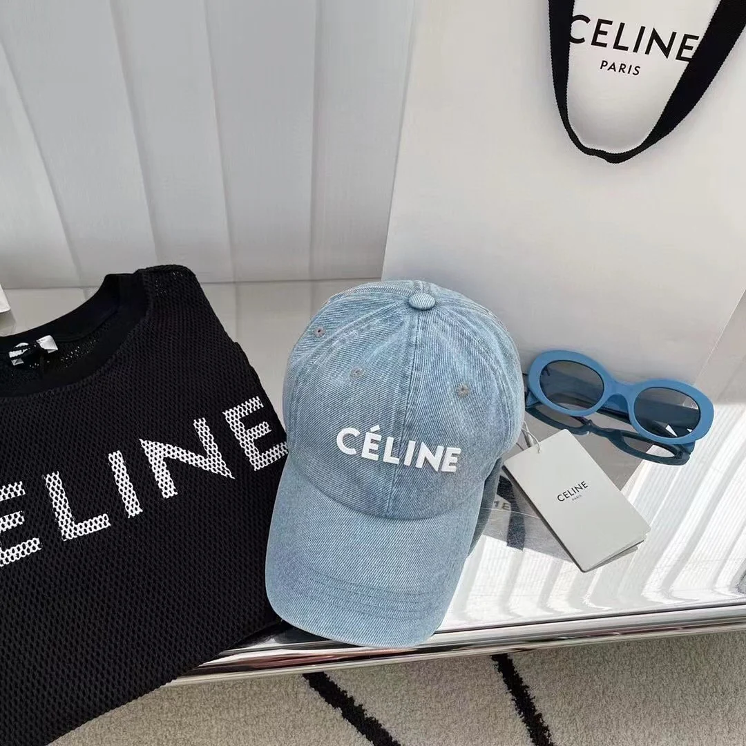 Celine - Новая минималистичная бейсболка с эффектом потертости - светло-голубая