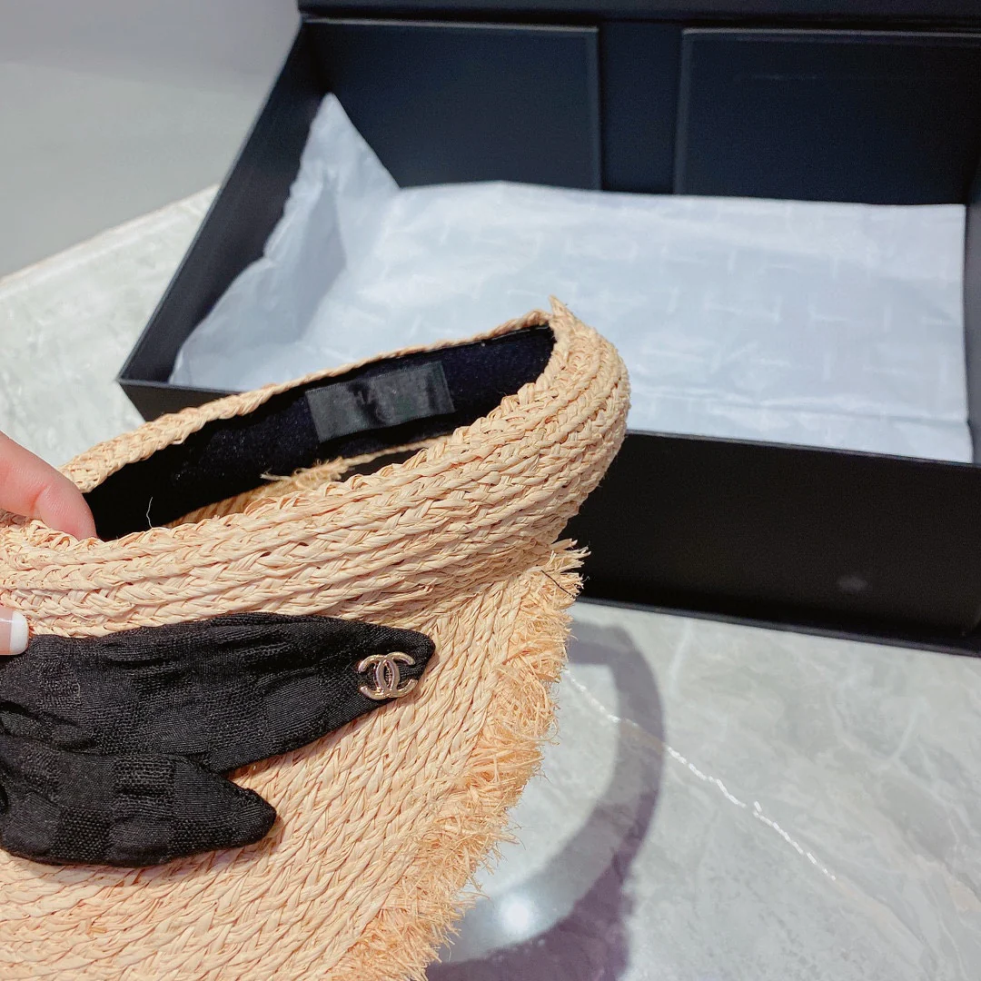 Солнцезащитная шляпа Chanel - Открытый жилет - Черная - 1